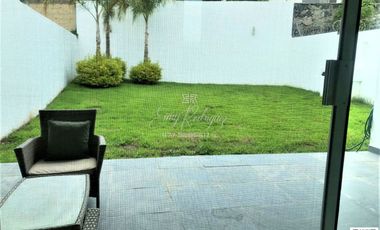 CASA EN RENTA, LOMAS DE GRAN JARDÍN. León,Gto; AMUEBLADA, EQUIPADA, 3 REC. CON BAÑO 3 AUTOS