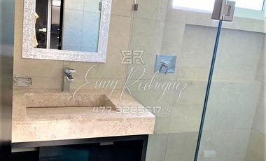 CASA EN RENTA, LOMAS DE GRAN JARDÍN. León,Gto; AMUEBLADA, EQUIPADA, 3 REC. CON BAÑO 3 AUTOS