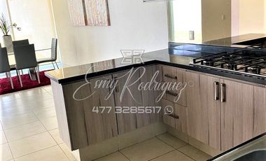 CASA EN RENTA, LOMAS DE GRAN JARDÍN. León,Gto; AMUEBLADA, EQUIPADA, 3 REC. CON BAÑO 3 AUTOS