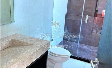 CASA EN RENTA, LOMAS DE GRAN JARDÍN. León,Gto; AMUEBLADA, EQUIPADA, 3 REC. CON BAÑO 3 AUTOS