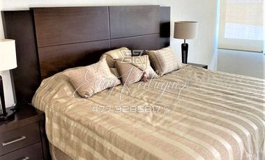 CASA EN RENTA, LOMAS DE GRAN JARDÍN. León,Gto; AMUEBLADA, EQUIPADA, 3 REC. CON BAÑO 3 AUTOS