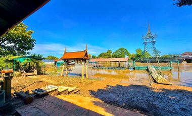 Traditional Thai-style house for rent by the Chao Phraya River, Mueang District, Ayutthaya.