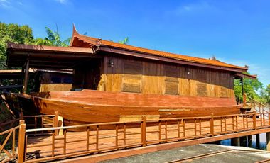 Traditional Thai-style house for rent by the Chao Phraya River, Mueang District, Ayutthaya.