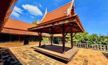 Traditional Thai-style house for rent by the Chao Phraya River, Mueang District, Ayutthaya.