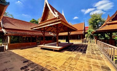Traditional Thai-style house for rent by the Chao Phraya River, Mueang District, Ayutthaya.