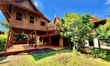 Traditional Thai-style house for rent by the Chao Phraya River, Mueang District, Ayutthaya.