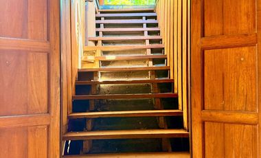 Traditional Thai-style house for rent by the Chao Phraya River, Mueang District, Ayutthaya.