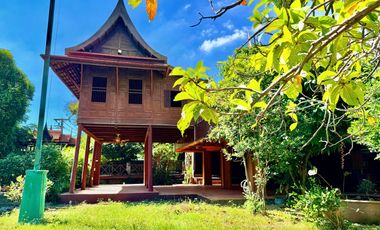 Traditional Thai-style house for rent by the Chao Phraya River, Mueang District, Ayutthaya.