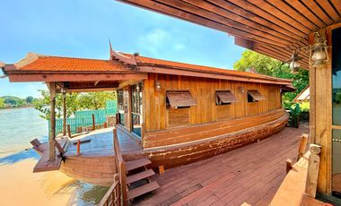 Traditional Thai-style house for rent by the Chao Phraya River, Mueang District, Ayutthaya.