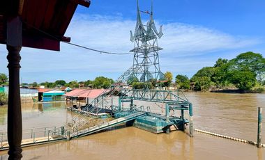 Traditional Thai-style house for rent by the Chao Phraya River, Mueang District, Ayutthaya.