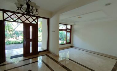 Rumah Besar & Luas 2 Lantai di Mampang Prapatan, Jakarta Selatan