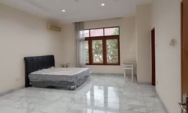 Rumah Mewah dengan Lokasi Premium di Jervois Park, TB Simatupang Jakarta Selatan