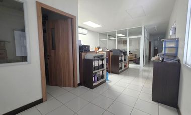 Gudang Central Cakung 2LT 472 m2 HGB Siap Pakai Strategis