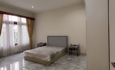 Rumah Mewah Dengan Lokasi Premium di TB Simatupang, Jakarta Selatan