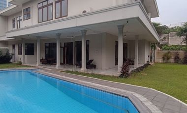 Rumah Mewah Dengan Lokasi Premium di TB Simatupang, Jakarta Selatan