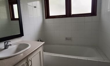 Rumah Mewah Dengan Lokasi Premium di TB Simatupang, Jakarta Selatan