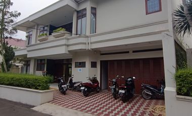 Rumah Mewah Dengan Lokasi Premium di TB Simatupang, Jakarta Selatan