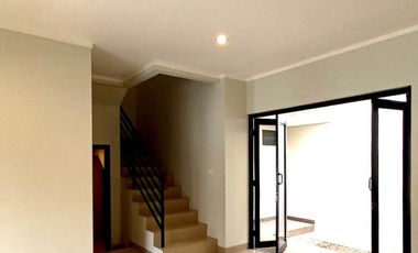 Rumah Cluster Regia 2lt 8x13 104m type 4KT SCG Summarecon Crown Gading Bekasi