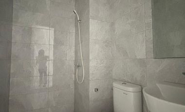 Dijual Atau Disewakan Ruko Jalan I Gusti Ngurah Rai Bukit Podomoro Boulevard 3 Lantai, Lebar 5, Panjang 10, Parkir Luas dan Tidak Berbayar Duren Sawit