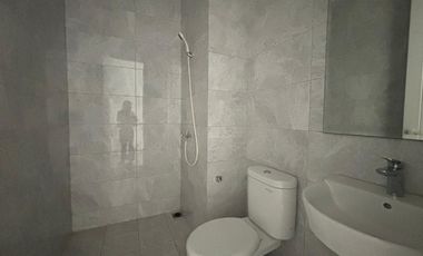 Dijual Atau Disewakan Ruko Jalan I Gusti Ngurah Rai Bukit Podomoro Boulevard 3 Lantai, Lebar 5, Panjang 10, Parkir Luas dan Tidak Berbayar Duren Sawit