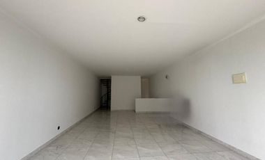 Dijual Atau Disewakan Ruko Jalan I Gusti Ngurah Rai Bukit Podomoro Boulevard 3 Lantai, Lebar 5, Panjang 10, Parkir Luas dan Tidak Berbayar Duren Sawit