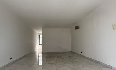 Dijual Atau Disewakan Ruko Jalan I Gusti Ngurah Rai Bukit Podomoro Boulevard 3 Lantai, Lebar 5, Panjang 10, Parkir Luas dan Tidak Berbayar Duren Sawit