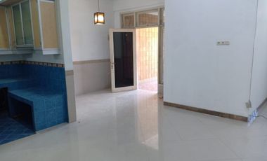 Disewakan Rumah Sutorejo Prima Utara Bebas Banjir