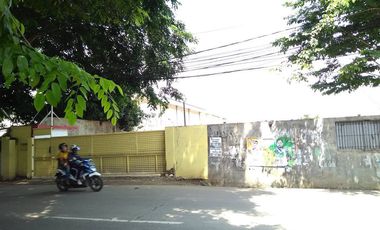 Disewakan lahan komersil ada bangunan di jalan utama Jatiasih Bekasi  Cocok utk pool truk, pool mobil, lapangan olah raga, caffe shop, resto