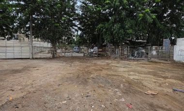 Disewakan lahan komersil ada bangunan di jalan utama Jatiasih Bekasi  Cocok utk pool truk, pool mobil, lapangan olah raga, caffe shop, resto