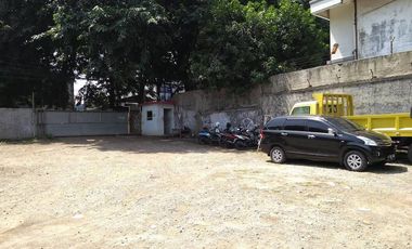 Disewakan lahan komersil ada bangunan di jalan utama Jatiasih Bekasi  Cocok utk pool truk, pool mobil, lapangan olah raga, caffe shop, resto