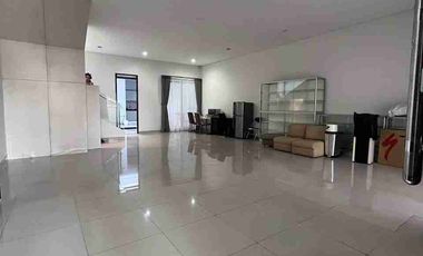 Disewakan Rumah Sayap Pajajaran Untuk Kantor / Usaha