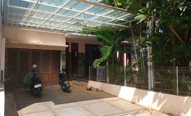 Rumah 1 lantai disewakan di Pondok Bambu Jakarta Timur