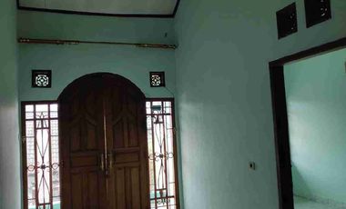 Disewakan Rumah 2 Lantai Sayap Batununggal