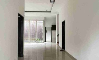 Disewakan Rumah Semi Furnished di Mekar Wangi