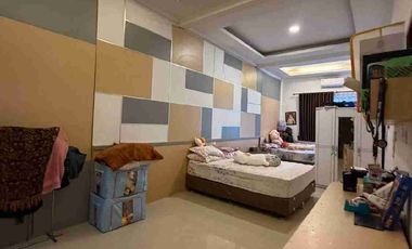 Dijual Rumah Semi Furnished dan kolam renang