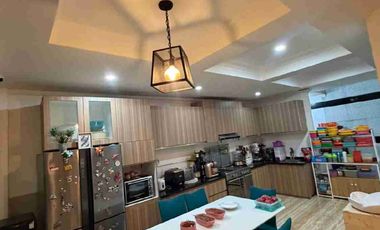 Dijual Rumah Semi Furnished dan kolam renang