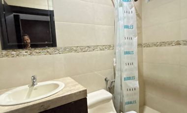 Departamento Semiamoblado en Alquiler en Lomas de Urdesa, 2 Habitaciones, 3 Baños, Garaje, Norte de Guayaquil.