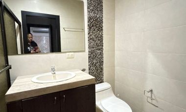 Departamento Semiamoblado en Alquiler en Lomas de Urdesa, 2 Habitaciones, 3 Baños, Garaje, Norte de Guayaquil.