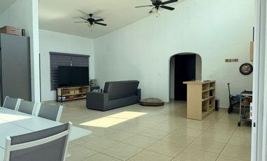 CASA EN VENTA EN FRACCIONAMIENTO LOMAS DE COCOYOC, MORELOS