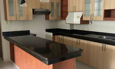 Suite en Alquiler en los Ceibos, 1 Habitación, 1 Baño, Garaje, Area Social con Piscina, Norte de Guayaquil