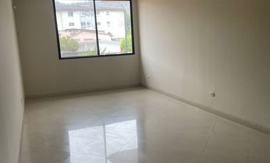 Suite en Alquiler en los Ceibos, 1 Habitación, 1 Baño, Garaje, Area Social con Piscina, Norte de Guayaquil