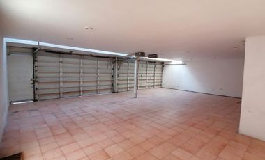 CASONA EN COL. LA PAZ, IDEAL PARA CLÍNICA, ESCUELA, OFICINAS, NOTARÍA, ETC. $13'900,000