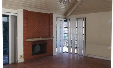 CASONA EN COL. LA PAZ, IDEAL PARA CLÍNICA, ESCUELA, OFICINAS, NOTARÍA, ETC. $13'900,000