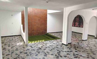 SE ALQUILA CASA BARRIO TEQUENDAMA CALI