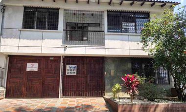 SE ALQUILA CASA BARRIO TEQUENDAMA CALI