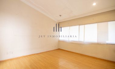 Casa en condominio horizontal para remodelar en interlomas