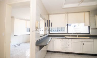 Casa en condominio horizontal para remodelar en interlomas