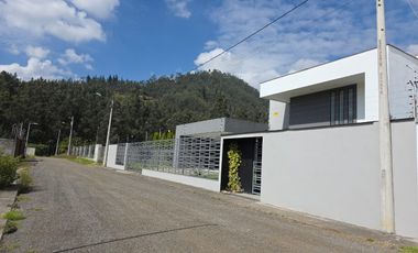En el sector del Tenis Club, terreno esquinero en venta