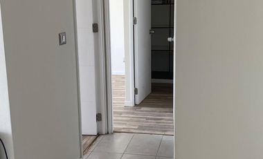 Se arrienda comodo departamento en Calle Hipodromo Chile , 2 dormitorios 1 baño, $ 390.000 mas $ 80.000 gastos comunes