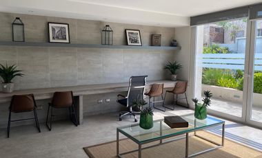 Se arrienda comodo departamento en Calle Hipodromo Chile , 2 dormitorios 1 baño, $ 390.000 mas $ 80.000 gastos comunes